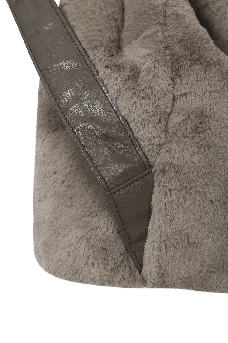 [ Pre-order ] Pom Pom Fur Backpack In Mocha