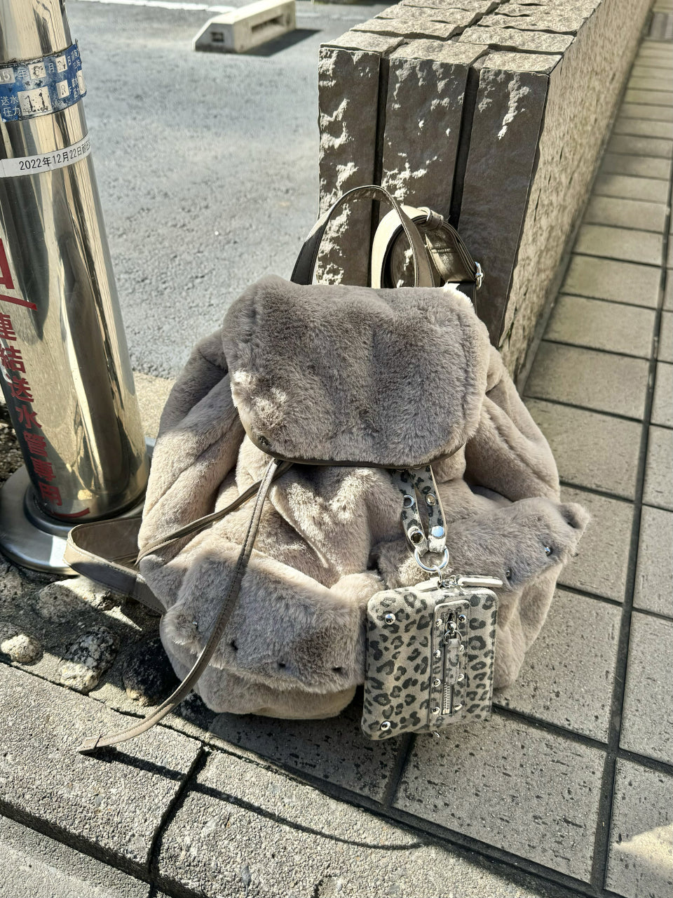 [ Pre-order ] Pom Pom Fur Backpack In Mocha