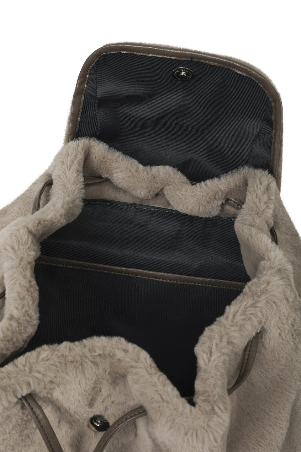 [ Pre-order ] Pom Pom Fur Backpack In Mocha