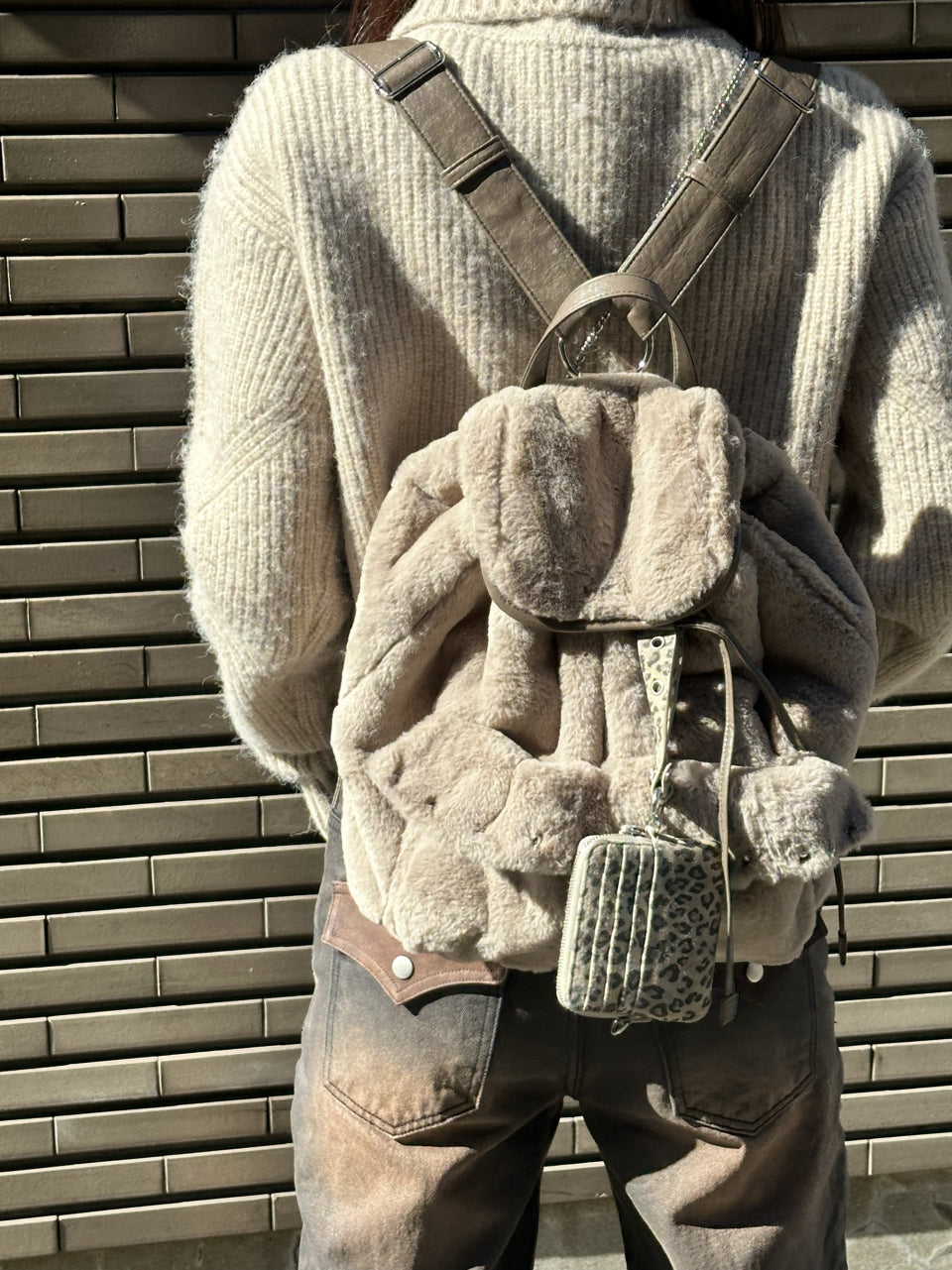 [ Pre-order ] Pom Pom Fur Backpack In Mocha