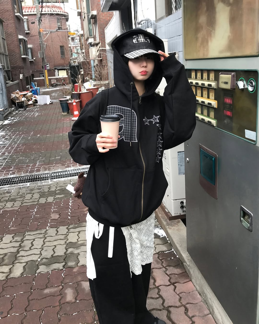 [ Pre-order ] TCM At Hoodie Zip-up (black)