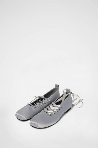 [ Pre-order ] Khiho Dolphin Lace Up Flats