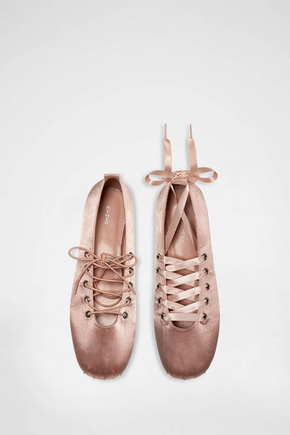 [ Pre-order ] Khiho Dolphin Lace Up Flats