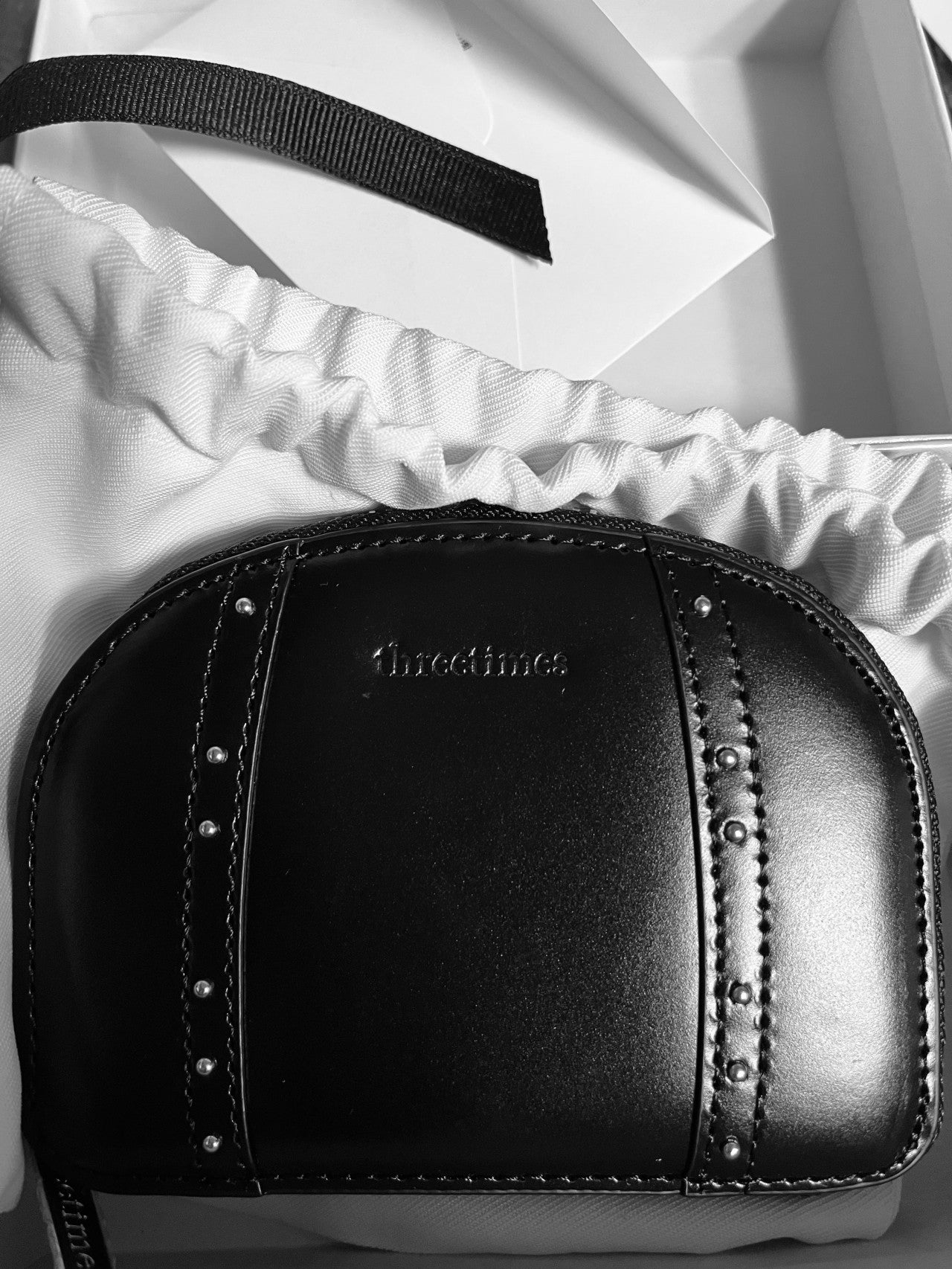 [ 店主推薦 Pre-order ] Threetimes Classic stud wallet